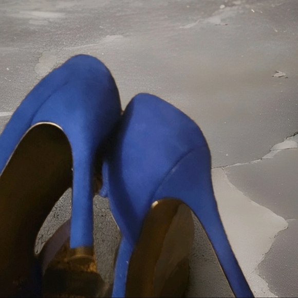 BCBGENERATION Two-tone blue suede heals size 10 - Picture 7 of 8